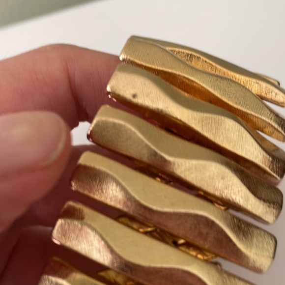 Gold colored bracelet - Picture 6 of 6